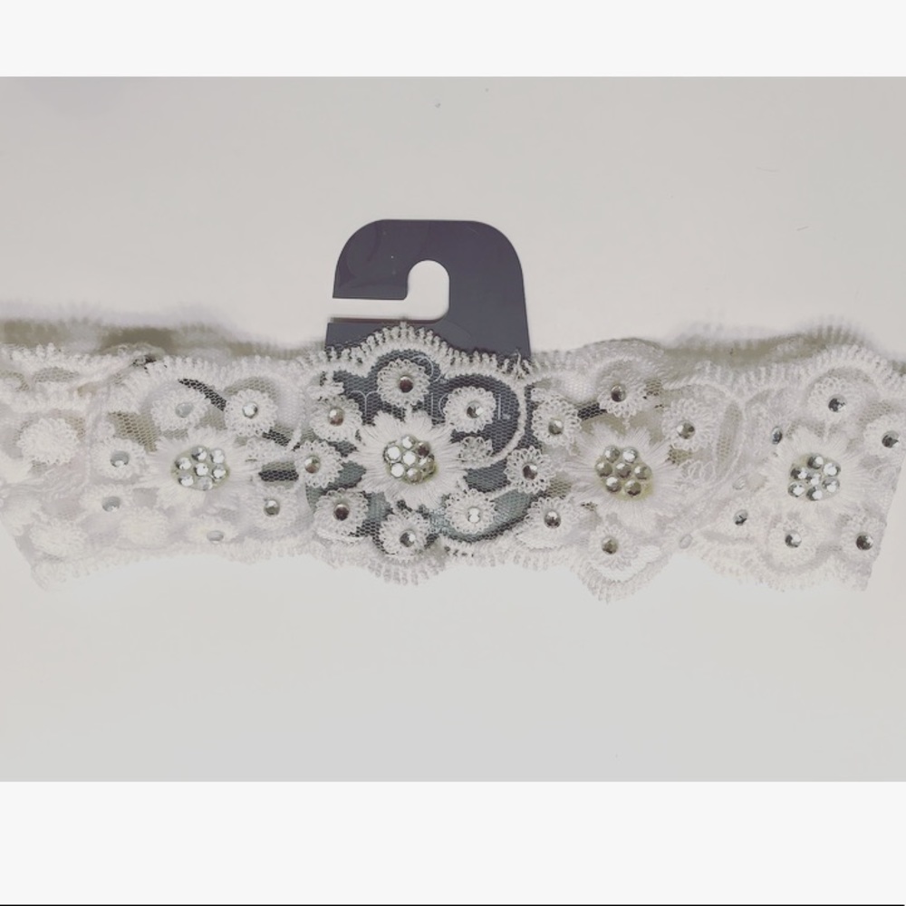 Lacy White Headband With Flowers
